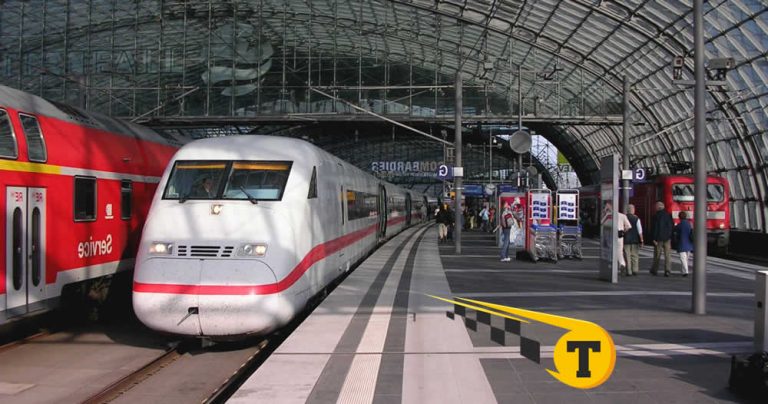 того, какой вокзал приходит поезд из смоленска в петербург менее важной